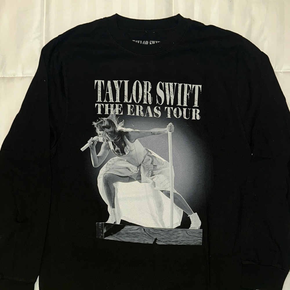 Taylor Swift Black Long Sleeve Tee
